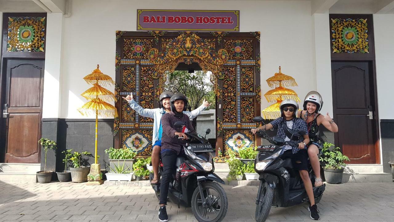 Bali Bobo Hostel Jimbaran Extérieur photo Bali road hotel